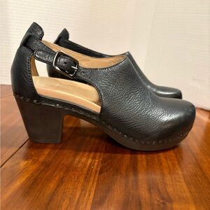 NWOT Black Dansko Sassy size 40